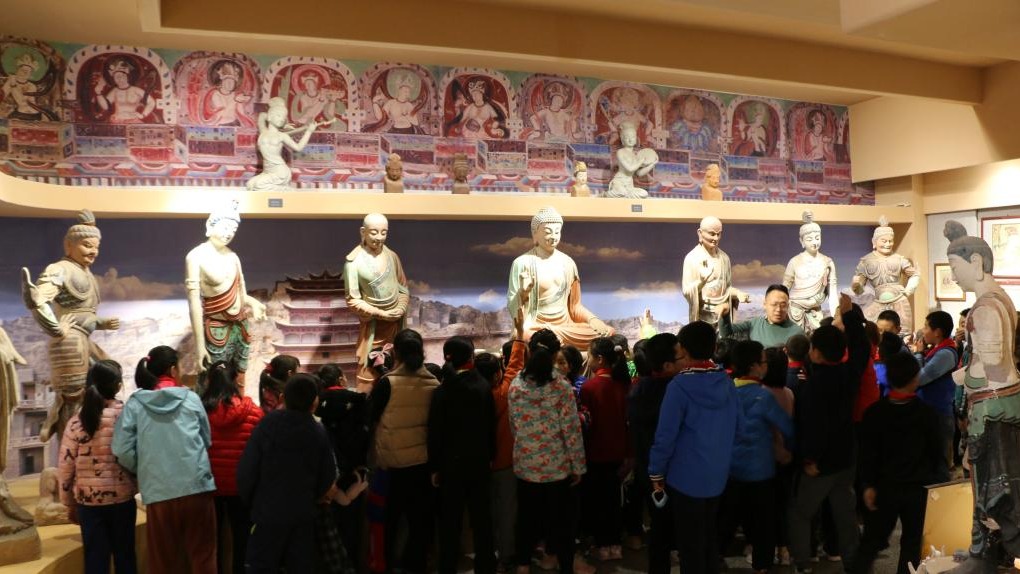 兰州交通大学“敦煌彩塑制作技艺”传承基地举办敦煌彩塑非物质文化遗产展示厅开放活动